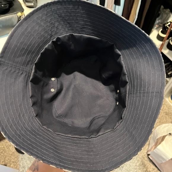 100% authentic Unisex Dior reversible bucket hat - Picture 3 of 4
